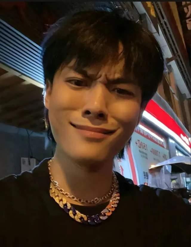 疯狂小杨哥最新爆料,揭秘娱乐圈惊人内幕！