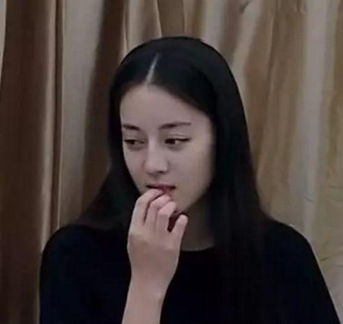 小柔素颜被网友爆料视频,网友热议真实颜值