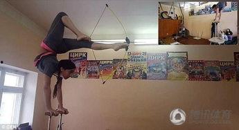 小智爆料倒立射靶视频,小智挑战极限！倒立射靶绝技惊艳亮相