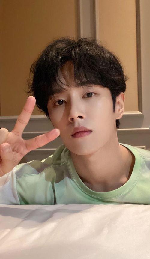 娱乐圈爆料君赵露思,娱乐圈爆料君的甜蜜逆袭之路