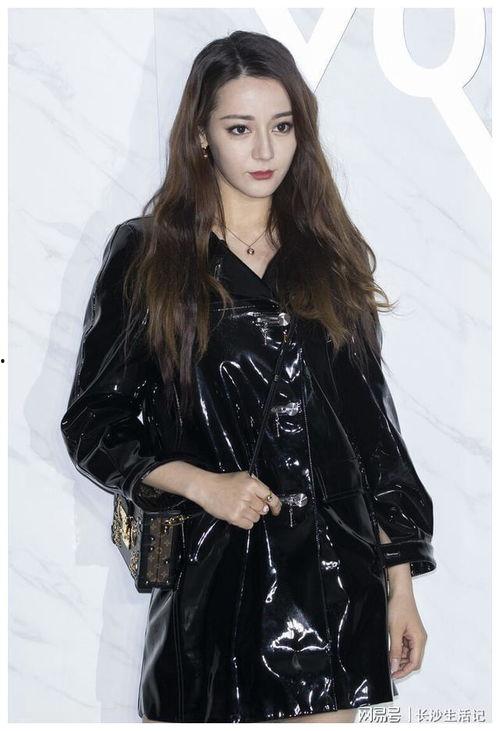 圈内爆料迪丽热巴万茜,揭秘娱乐圈的神秘友谊